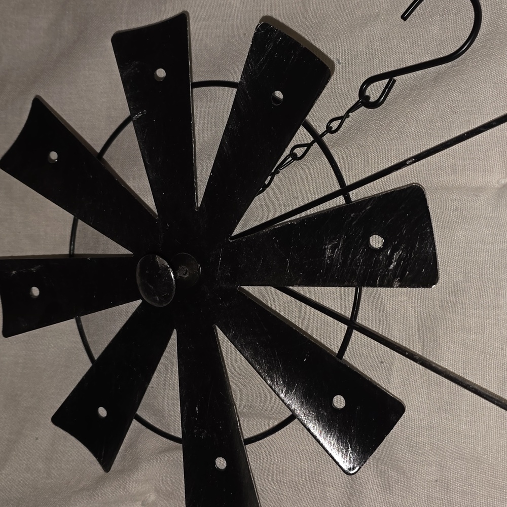 Garden Hanging Pinwheel - Picture 2 of 4